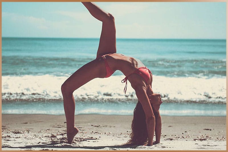 Iyengar Yoga: Poses, Asanas, Benefits (and much more..) | Gympik Blog